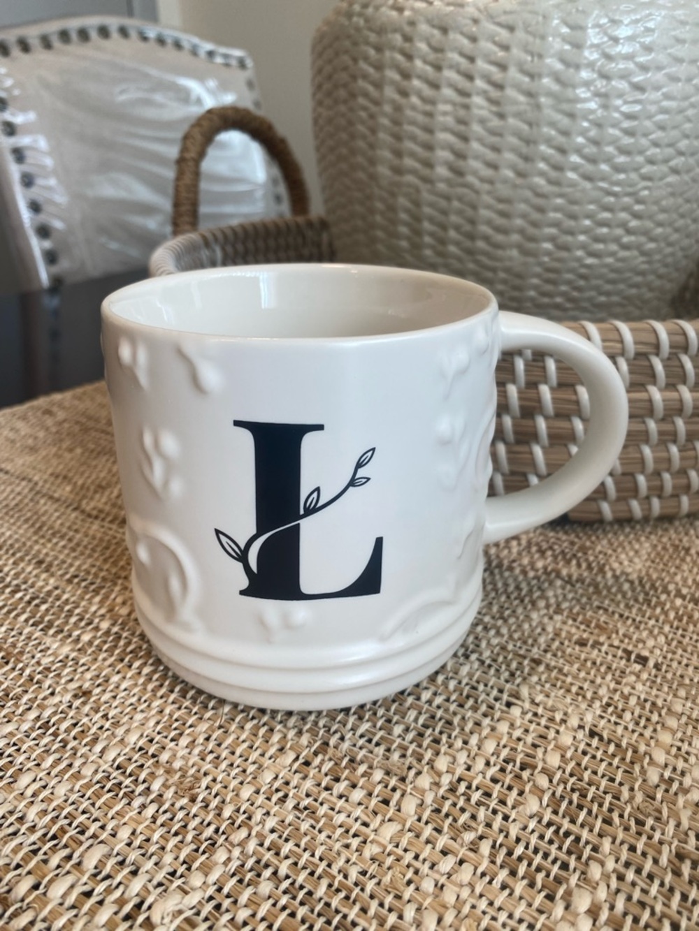 White Ceramic Monogram 'L' Mug with Decorative Embossing